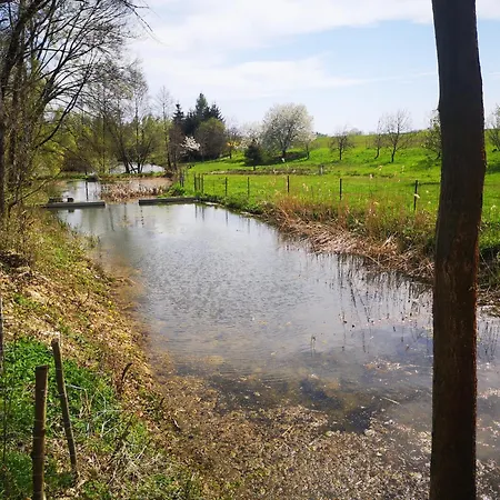 Na Brehu Rybnika Pupek Campingplatz *
