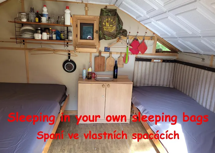 Na Břehu Rybníka Pupek Parque de Campismo Kohoutov